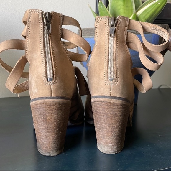 Free people 38 - Picture 4 of 5